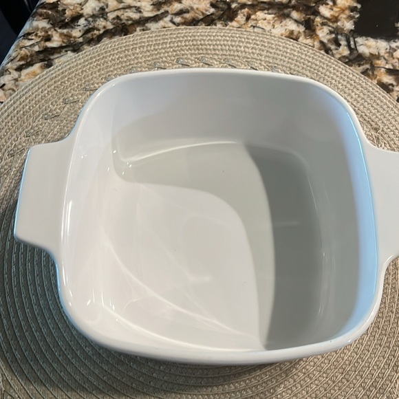 Corningware Shadow Iris 1.5 Liter Dish with lid - Picture 3 of 8